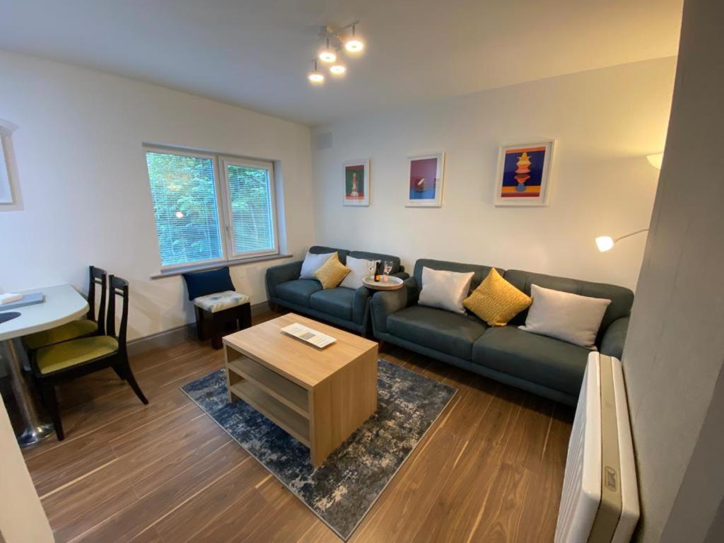 Location Location - Gorgeous 3 Bed Apartment In Κιλάρνεϊ Εξωτερικό φωτογραφία